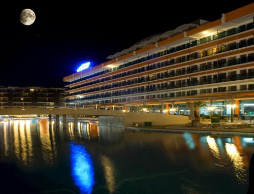 Hotel Glarus Beach - image 12