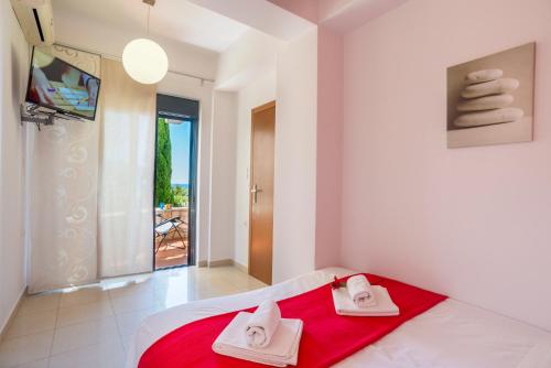 Caravella Luxury Apartments 4