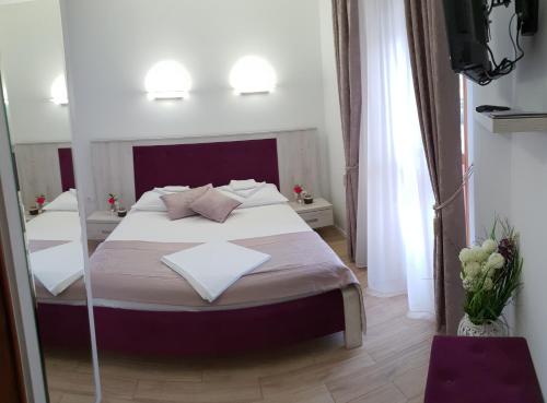 Apis Hotel - image 3