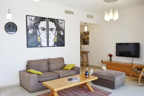 Page 5 Yagel Hotels Viamichelin -