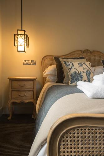 Saltmarshe Hall - image 7