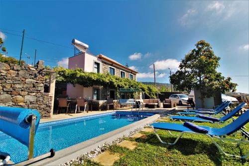 Santa Cruz Villa Private Pool gîte à louer Eiras