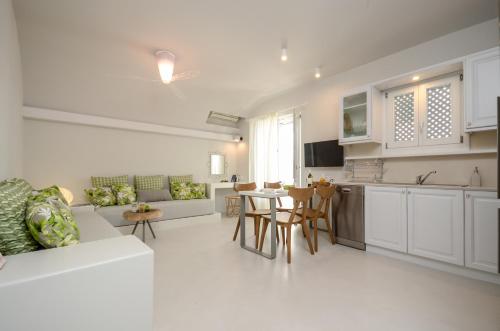  Antony Suites (Adults Only) in Naxos Chora