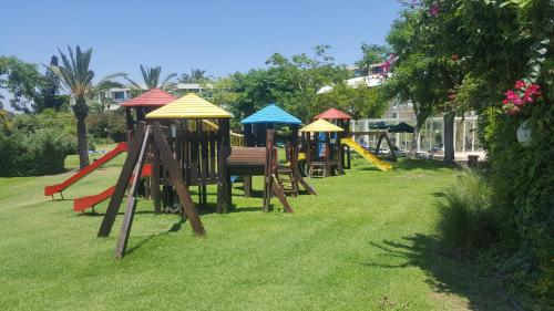 Neot Golf Caesarea Garden Apartment in Caesarea