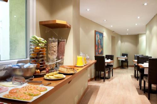 Ateneo Puerta del Sol - image 7