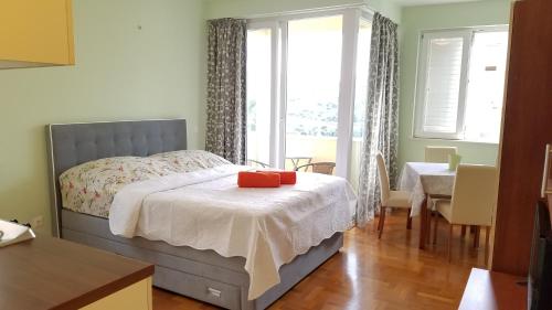 Seaside apartment 5