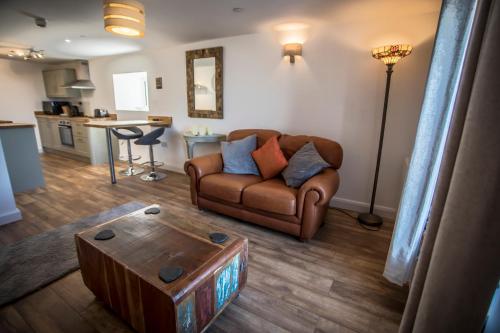 Waters Edge Holiday Apartments - image 3