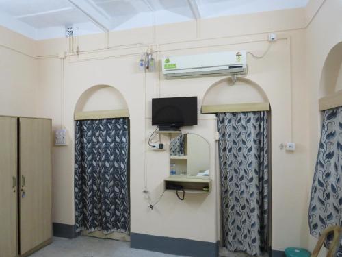 Shaw Guest House — Main Photo