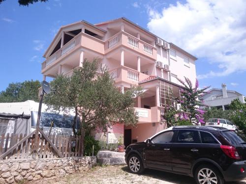  Apartments & Rooms Marela, Pension in Drage