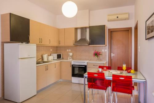 Caravella Luxury Apartments 5
