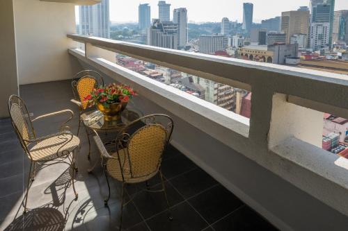 Balcony/terrace, The 5 Elements Hotel near LRT Train Station - Pasar Seni