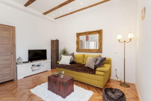 Apartment on the coast-Jere, Split (photo 6)