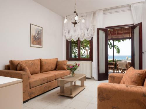 Romantic Corner Maisonettes - Tap to explore photos