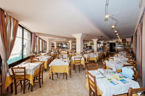 Ресторан, Hotel Casa Rosa in Портоферайо