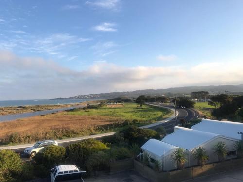 A Great Ocean View Motel