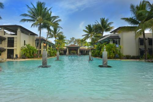 B&B Port Douglas - Seascape Holidays at Seascape Temple - Bed and Breakfast Port Douglas