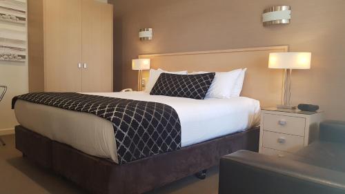 Largs Pier Hotel - Photo 1
