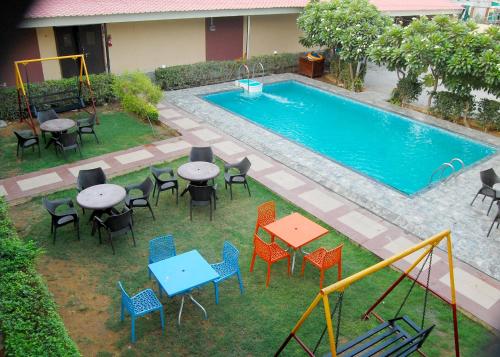 JPS Resort with Swimming Pool Near IMT Manesar