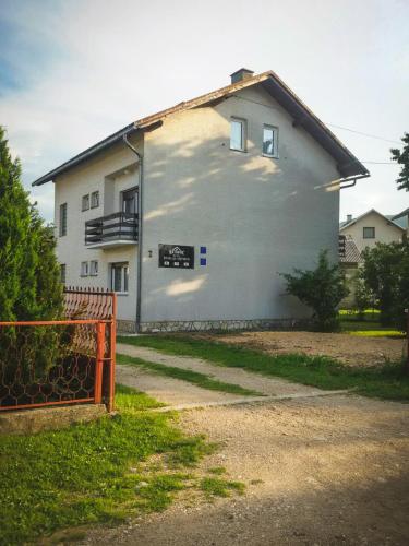  Ratkovic House in Korenica