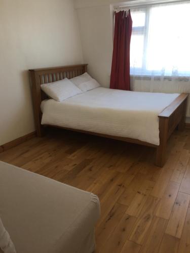 12 Young Road - Excel, Canning Town, London