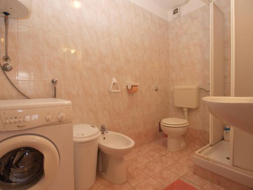Apartment image 7