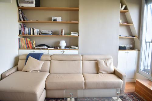 Fully Renovated Bright Studio With High View - image 11
