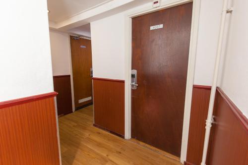 Travel Hotel Amsterdam - image 6