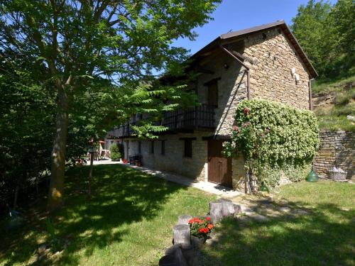  Spacious Mansion in Mombarcaro with Private Pool, Pension in Mombarcaro bei Saliceto