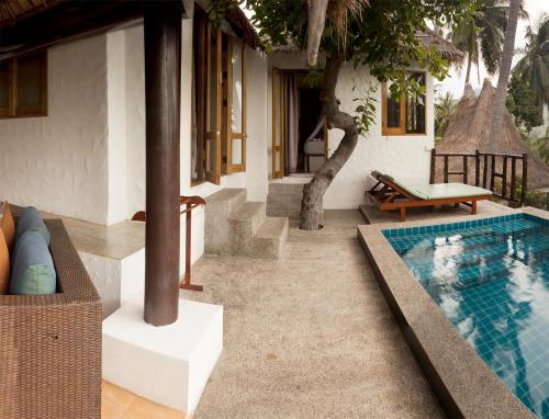 Swimming pool, Anankhira Villas in Taa Then Bay