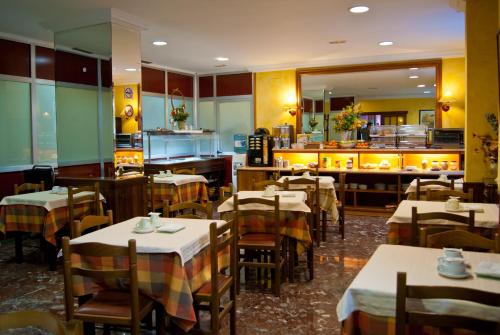 ห้องอาหาร, Hotel Los Angeles in ฟิกูเรส