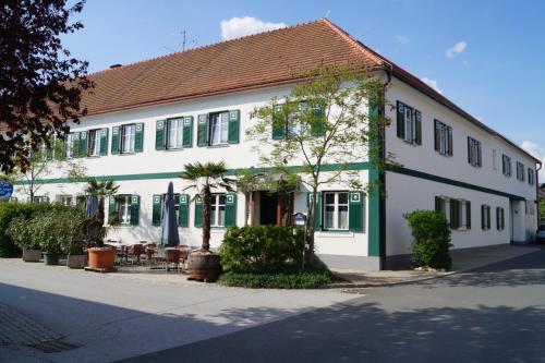 Gasthof zum Hirschen in Burgau, Österreich