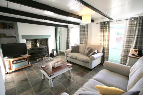 Bosken - A Proper Cornish Cottage In Pretty Village Location, St Austell, Cornwall