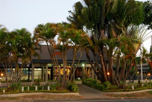 Tanoa Waterfront Hotel