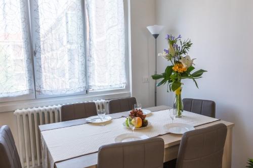 Milano Business Balcony Flat - image 3