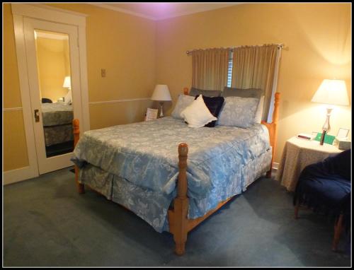 Sunnyside Inn Bed &Breakfast - image 3