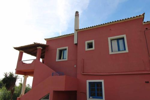  Bantounos Apartments in Astrakeri