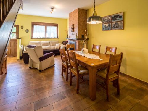 společenská místnost / TV salónek, Casa Rural El Serrano in Prioro