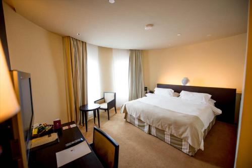 2 twin beds