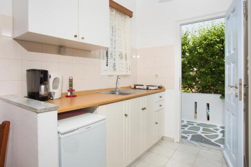 Betty Apartments - image 4