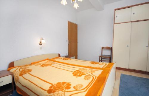 Apartments by the sea Barbat, Rab - 4993