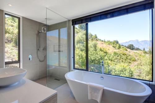 Altitude Luxury by Sothebys Luxury Rental Homes - image 3