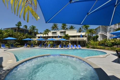 Two-Bedroom Apartment with Sea View room in Seascape Holidays at Beachfront Terraces
