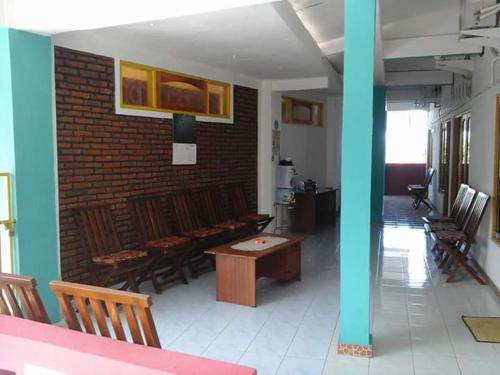 Dasi Guesthouse Stop at Dasi Guesthouse to discover the wonders of Ende. The property offers guests a range of services and amenities designed to provide comfort and convenience. Take advantage of the propertys free