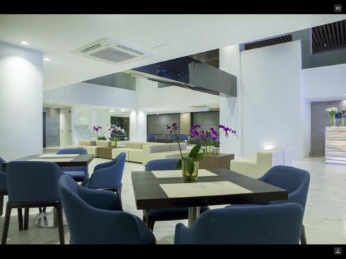 Lobby, Ramada Encore by Wyndham Makati near Malate Church