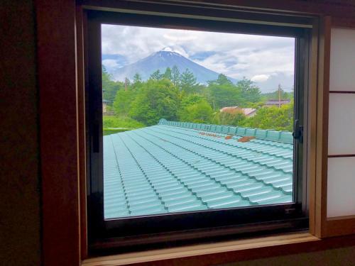 Japanese-Style Room 8 Tatami-mat with Shared Bathroom and Mount Fuji View (2F)
