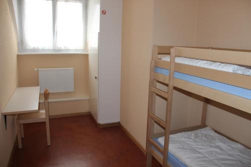 Bern Backpackers Hotel Glocke Room Type - Economy Twin Room with Shared Bathroom