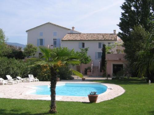 . Logis Hôtel La Bastide des Monges