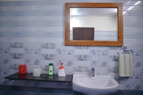 Agasthya Homestay - With Kitchenette - image 3