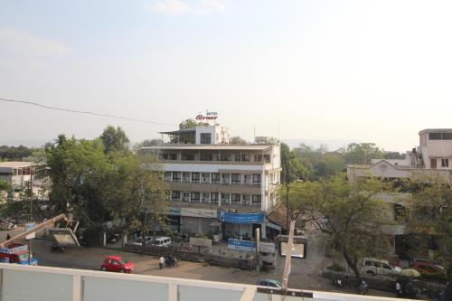 Girnar Hotel