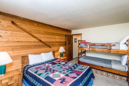 Huntington Lake Condo 9 - image 7